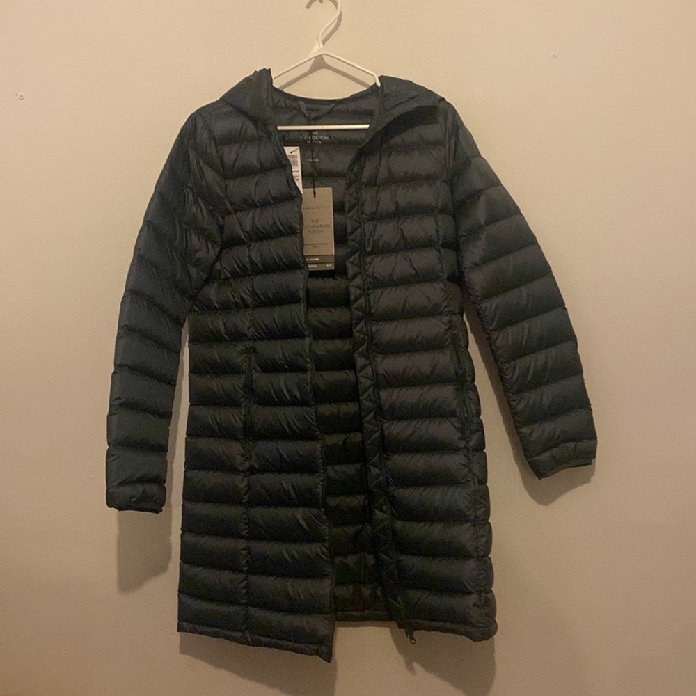 Aritzia Babaton Foundation Puffer (New With Tags)